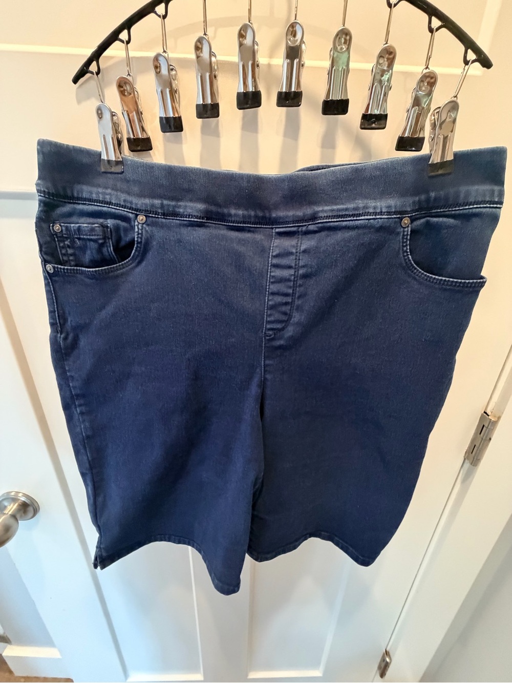 Gloria Vanderbilt Women’s 16 Pull On Denim Bermuda Shorts